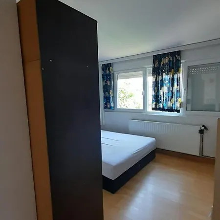 Tomic-raskovic Apartment *