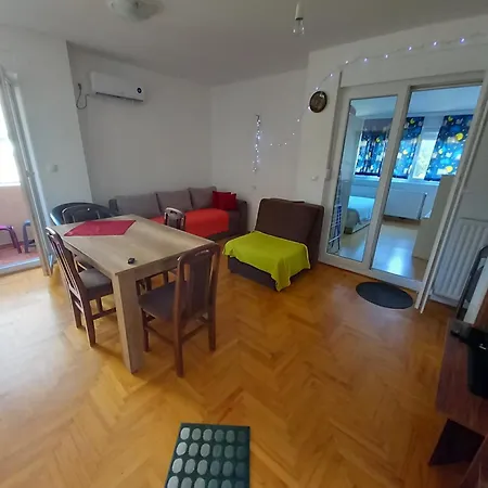 Tomic-raskovic Apartment *